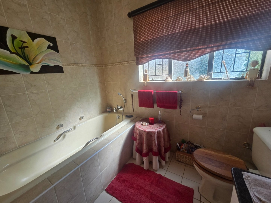 5 Bedroom Property for Sale in Dan Pienaar Free State